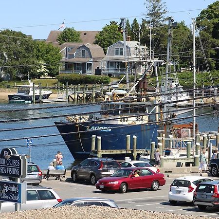 Hyannis Holiday Motel Екстер'єр фото