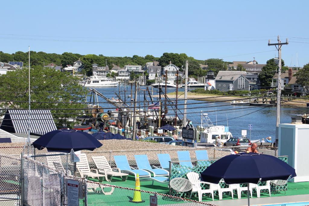 Hyannis Holiday Motel Екстер'єр фото