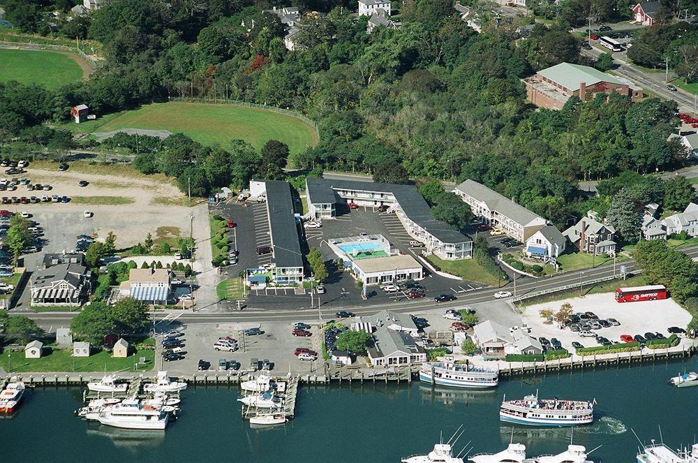 Hyannis Holiday Motel Екстер'єр фото