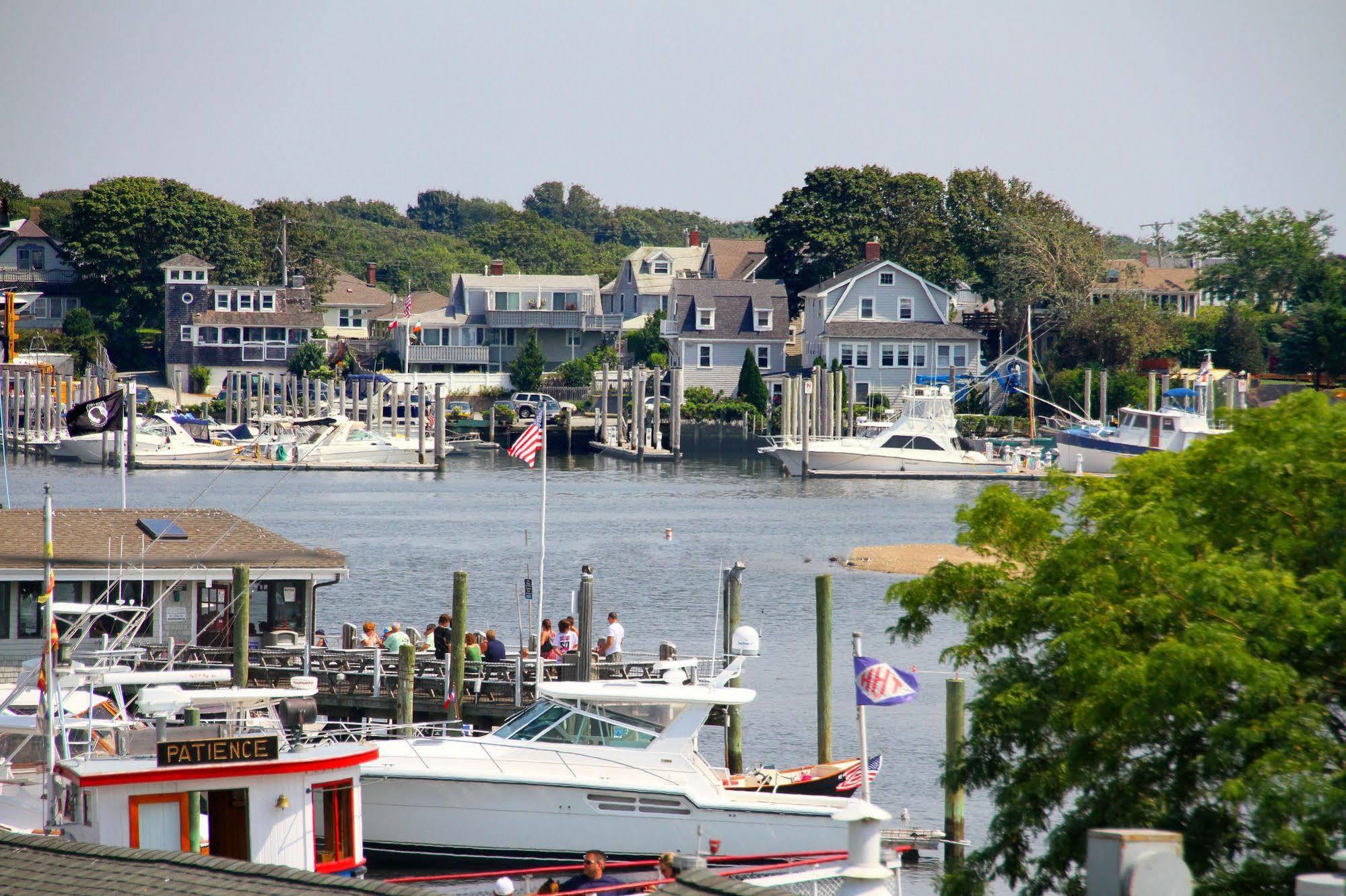 Hyannis Holiday Motel Екстер'єр фото
